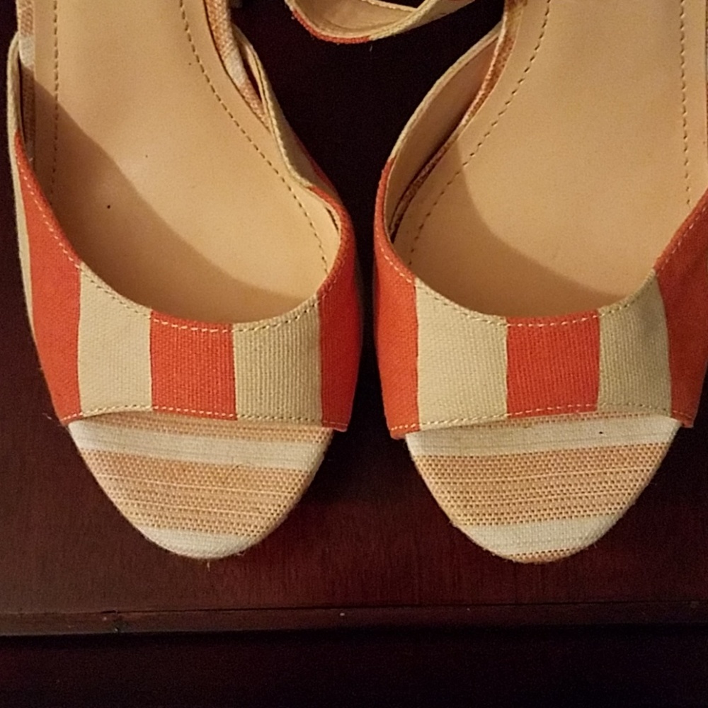 Jessica Simpson 6 1/2 platform heel - Picture 4 of 5